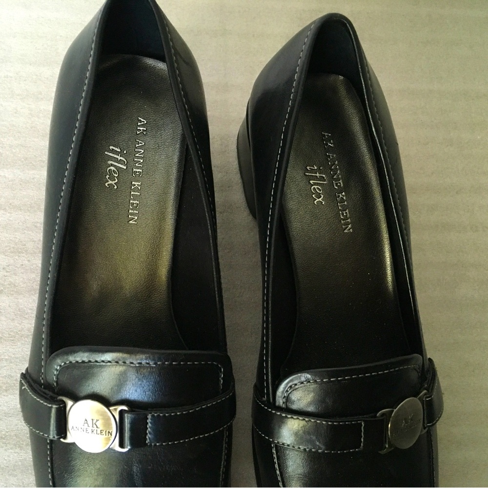 NEW Women’s AK Anne Klein iFlex Black Leather Loafers Flats Size 7